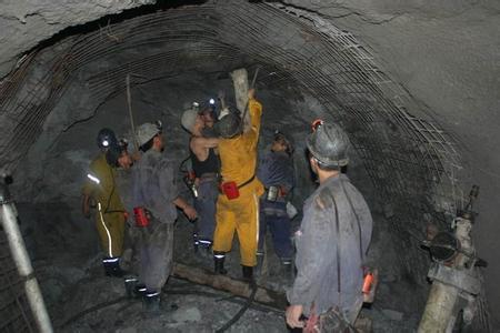 文水工程爆破中的危险因素分析以及应对工程爆破危险的措施